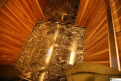 潑墨山水 電梯間