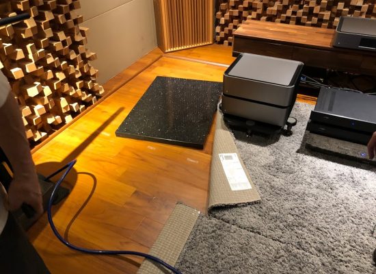 音響店 喇叭墊 黑金石