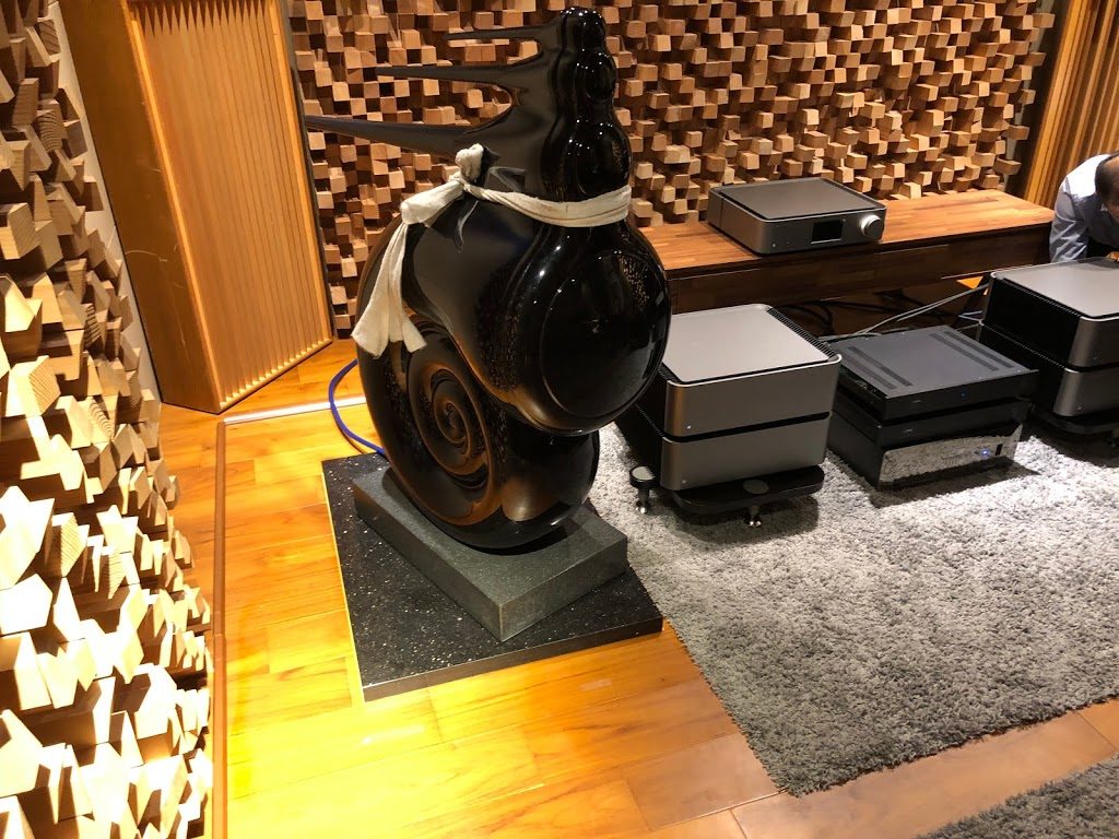 音響店 喇叭墊 黑金石