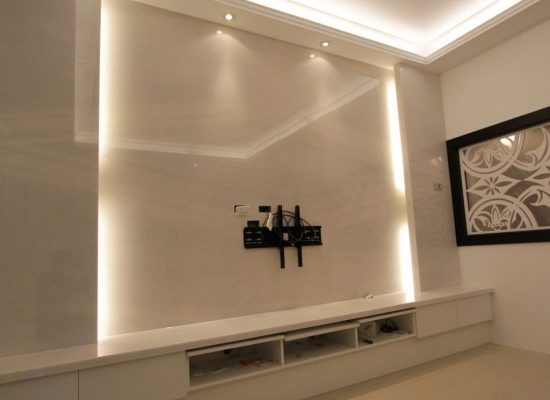 冰晶白玉 電視牆